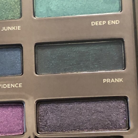 Urban Decay Spectrum Eyeshadow Palette Limited Edition – Discontinued - Picture 7 of 8